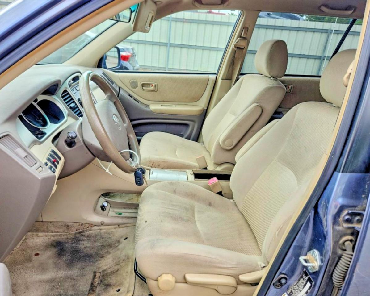 2004 TOYOTA HIGHLANDER BASE photo 7