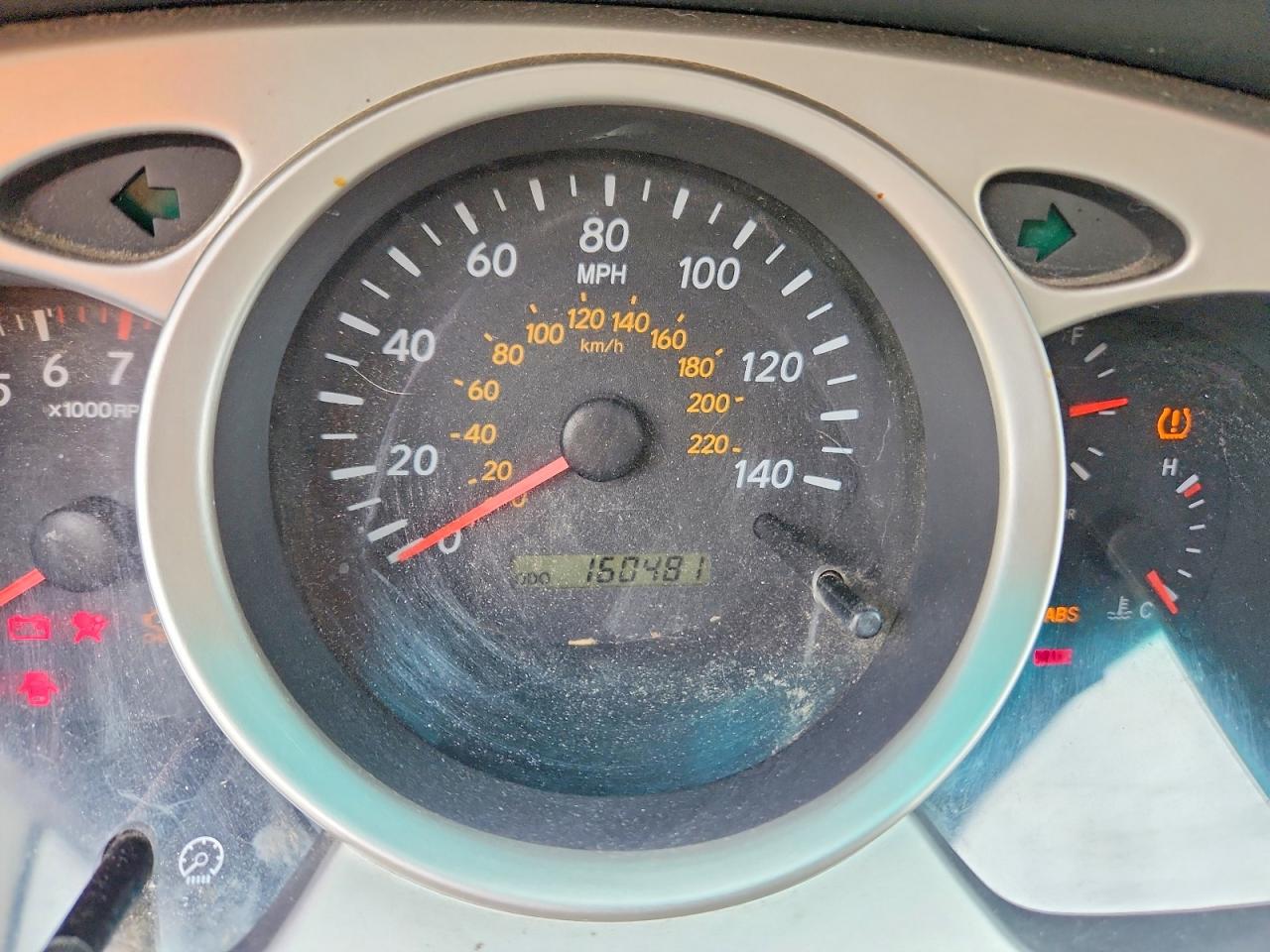 2004 TOYOTA HIGHLANDER BASE photo 9