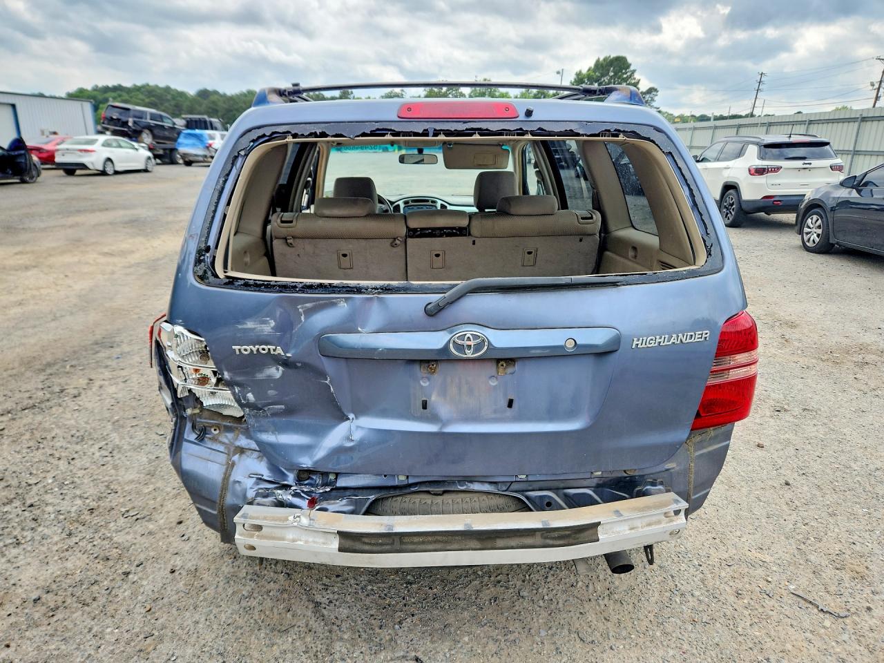 2004 TOYOTA HIGHLANDER BASE photo 6