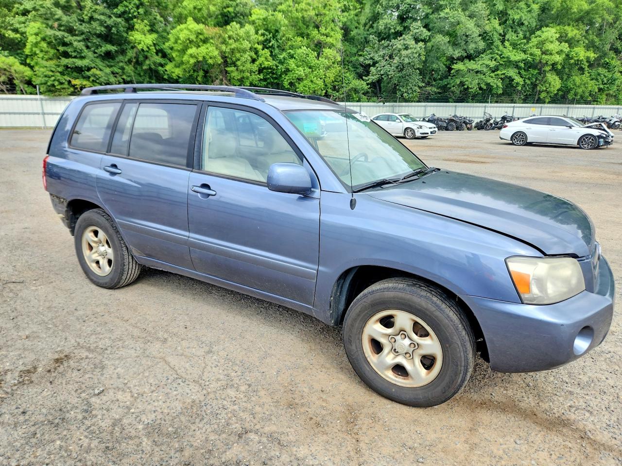 2004 TOYOTA HIGHLANDER BASE photo 4