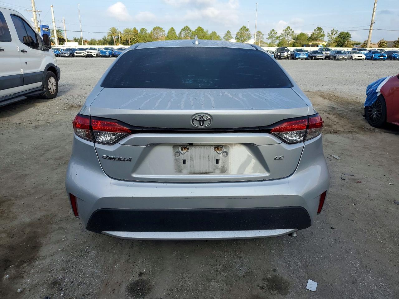 2020 TOYOTA COROLLA LE photo 16
