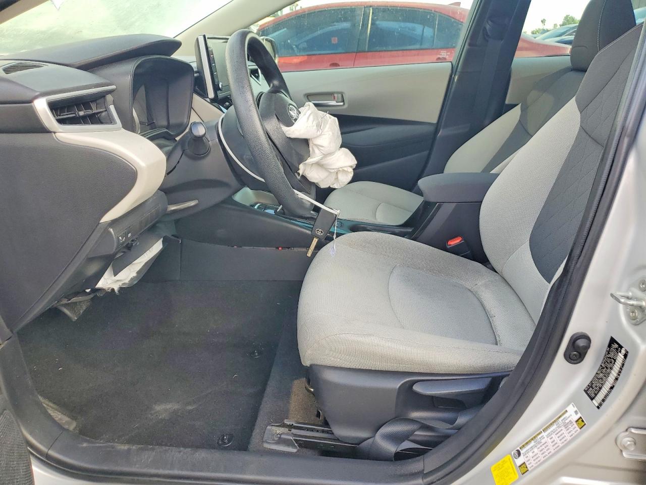 2020 TOYOTA COROLLA LE photo 19