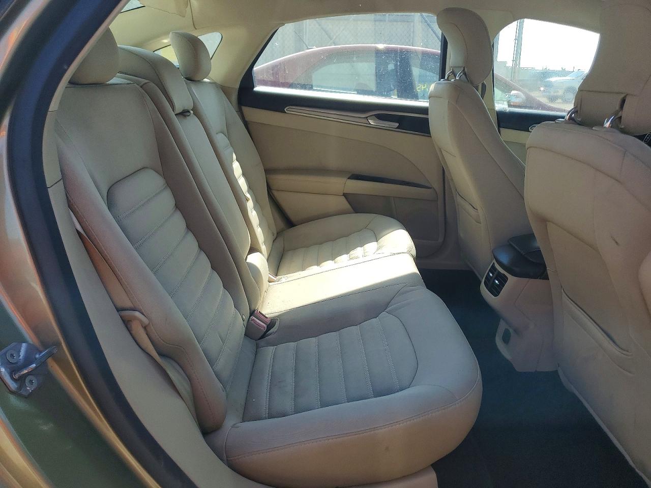 2013 FORD FUSION SE photo 19