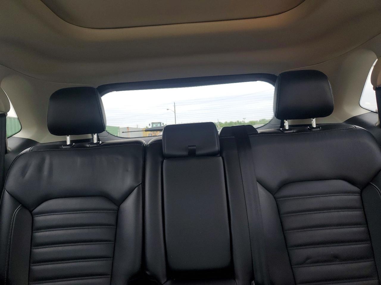 2017 FORD EDGE SEL photo 28