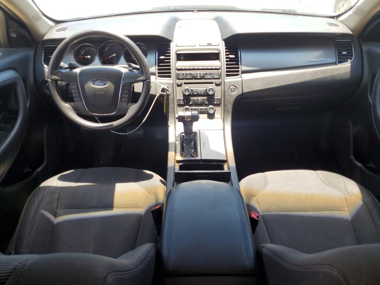 2010 FORD TAURUS SEL photo 15