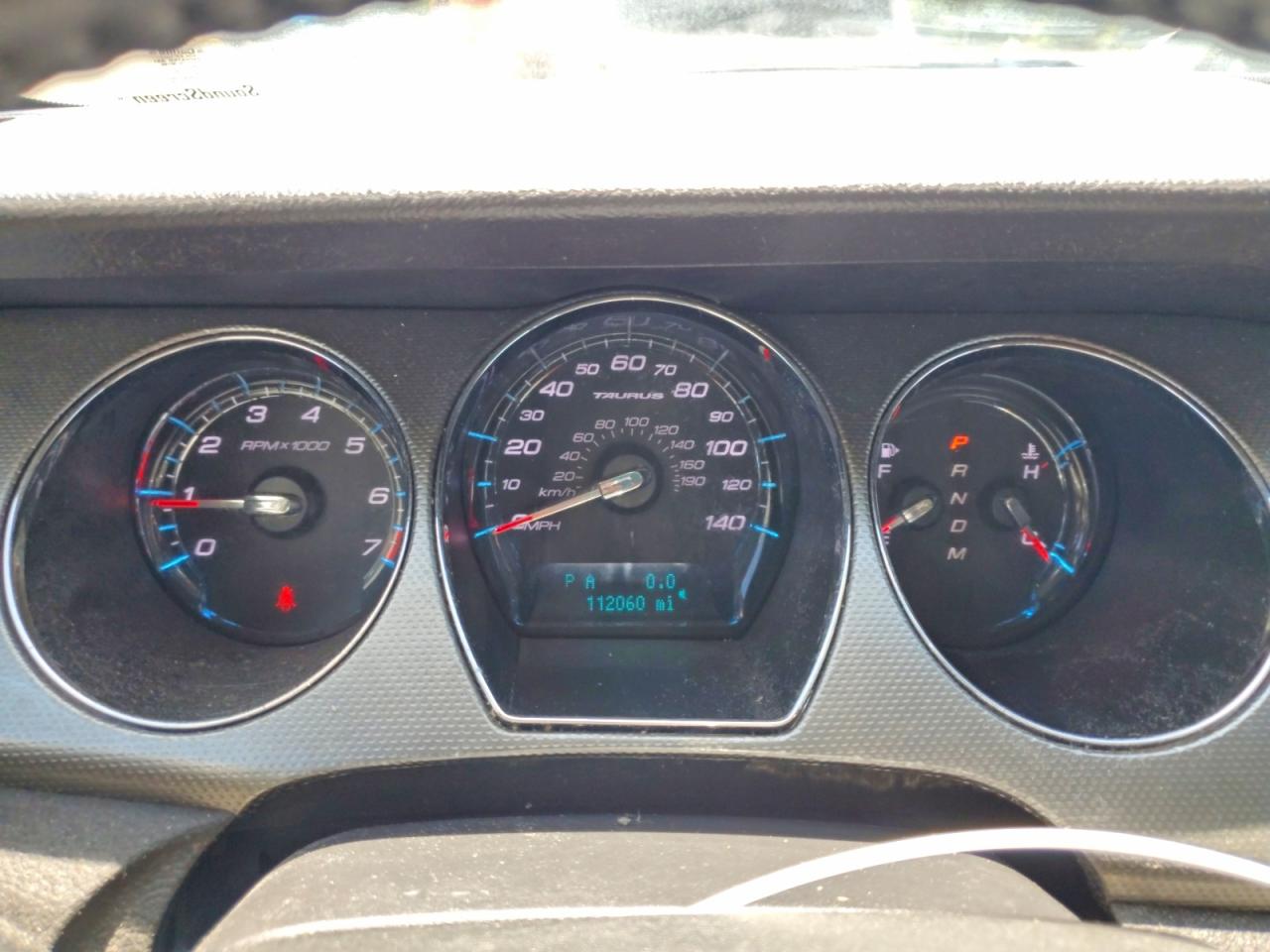 2010 FORD TAURUS SEL photo 17