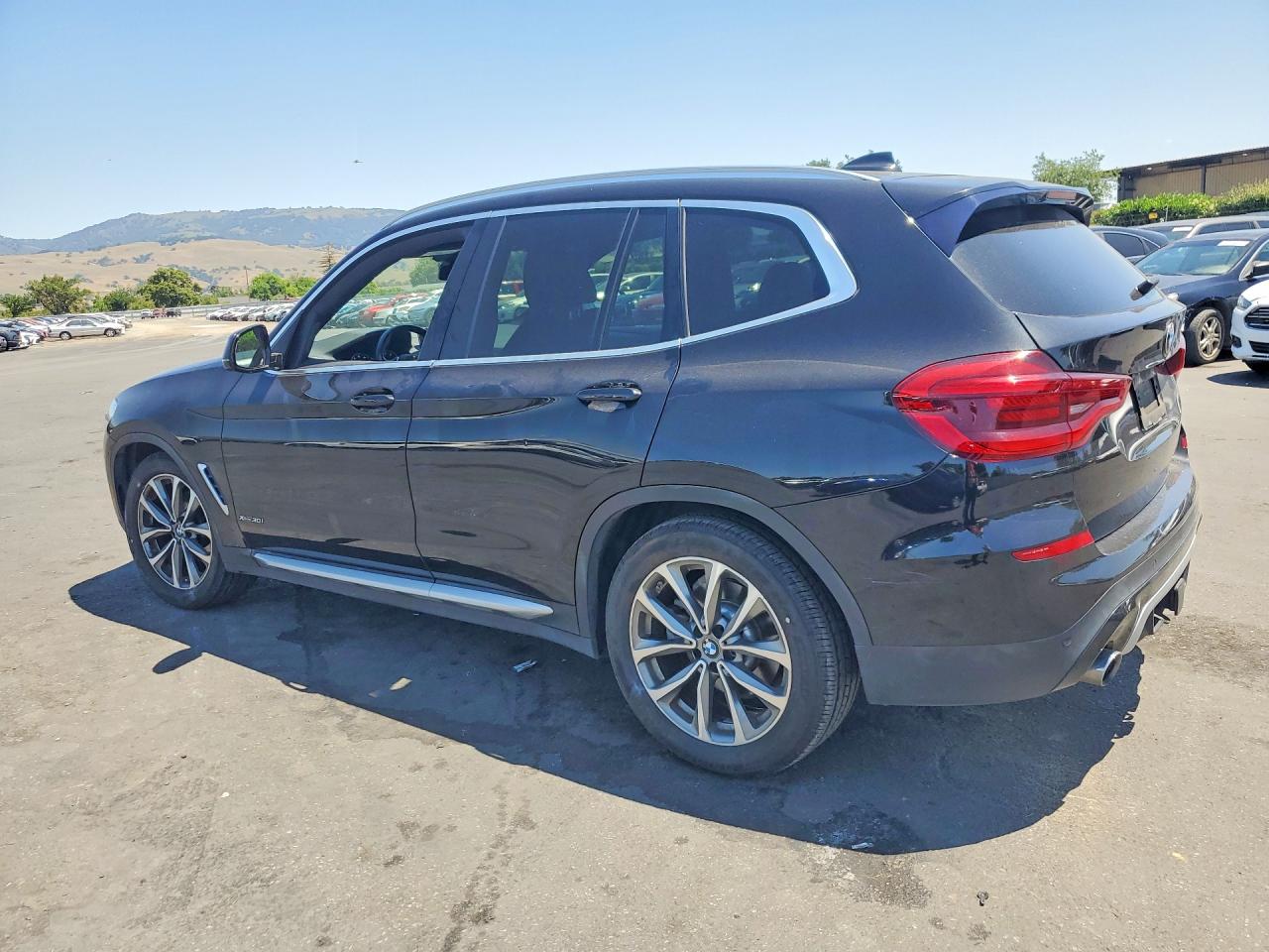 2018 BMW X3 XDRIVE30I photo 3
