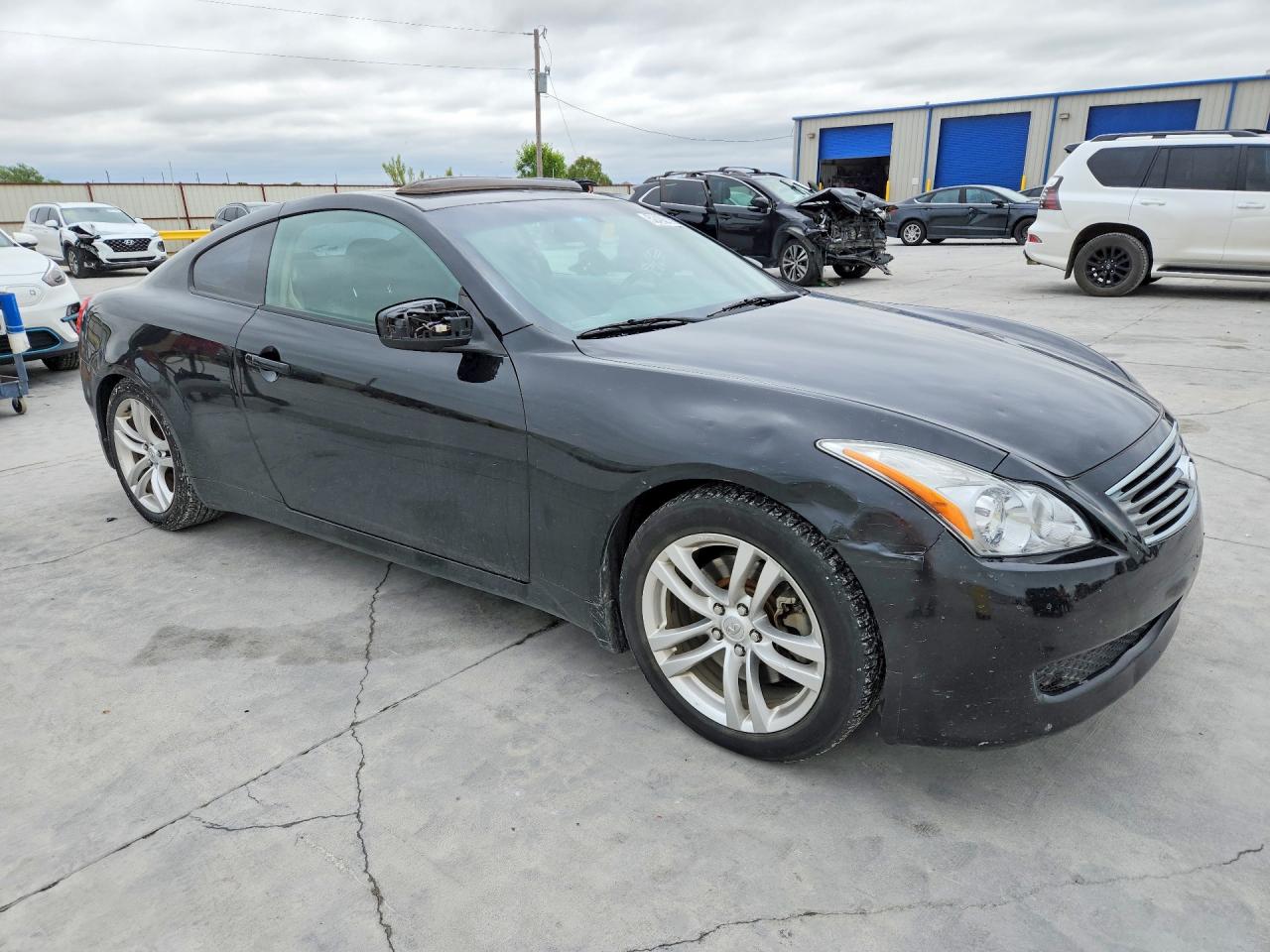 2010 INFINITI G37 COUPE photo 7