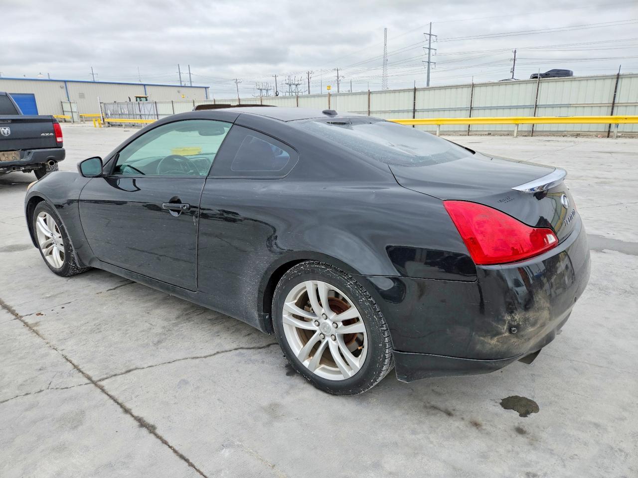 2010 INFINITI G37 COUPE photo 3