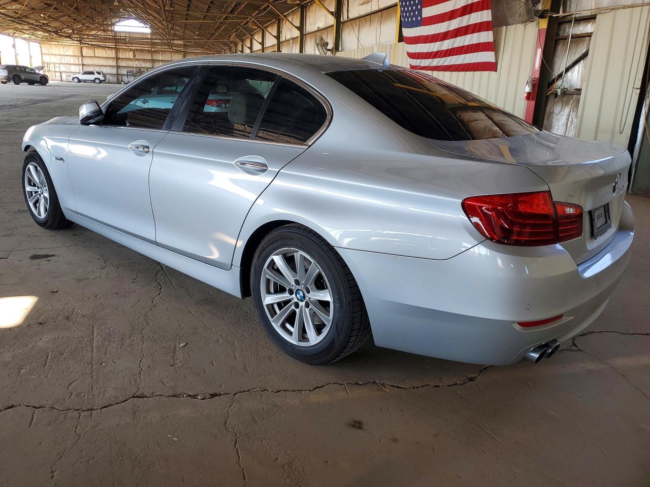 2016 BMW 528 I photo 3