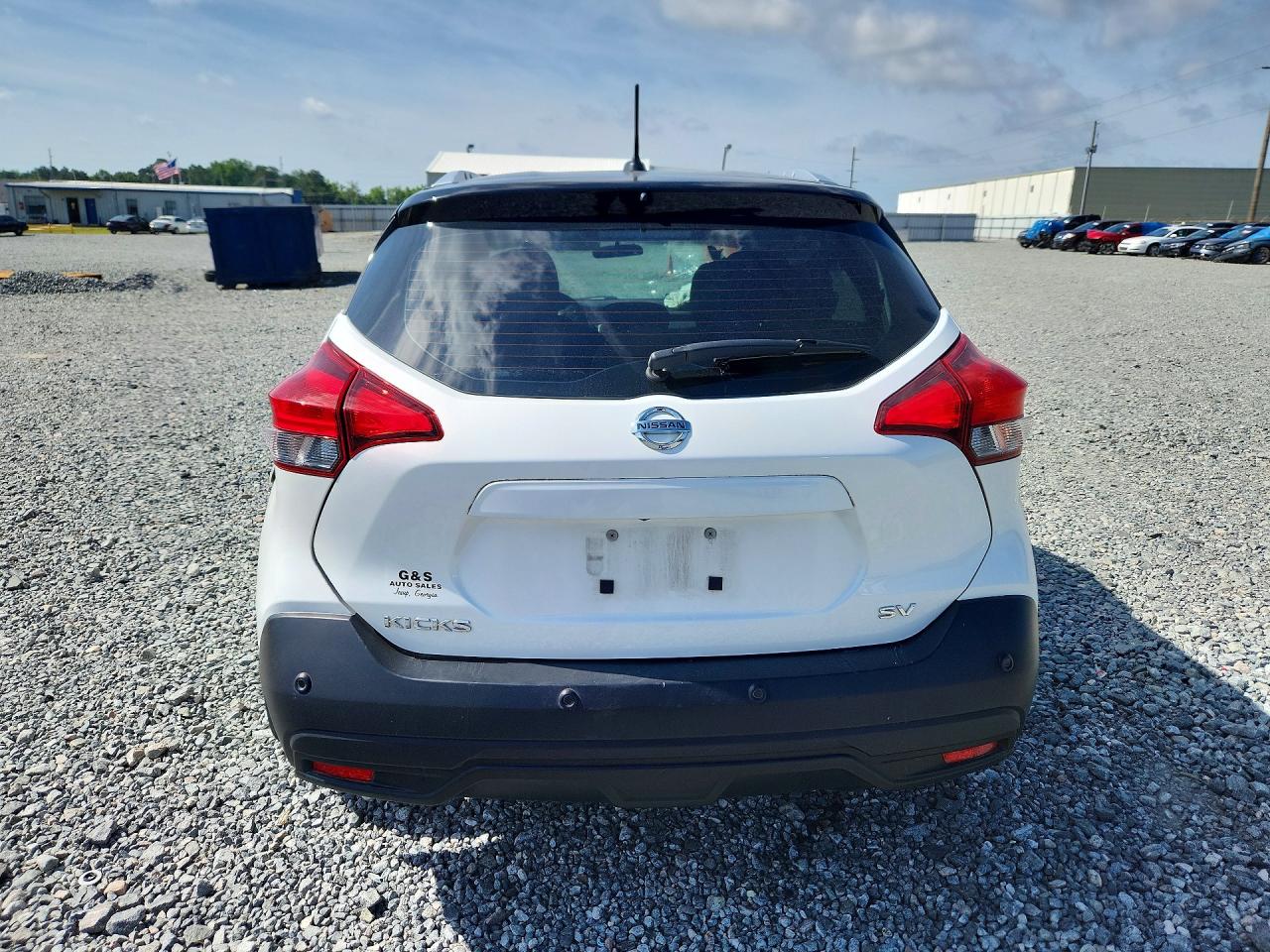 2020 NISSAN KICKS SV photo 11