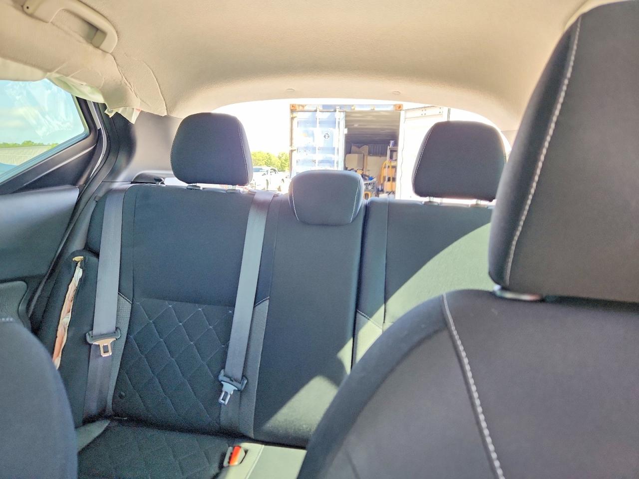2020 NISSAN KICKS SV photo 19