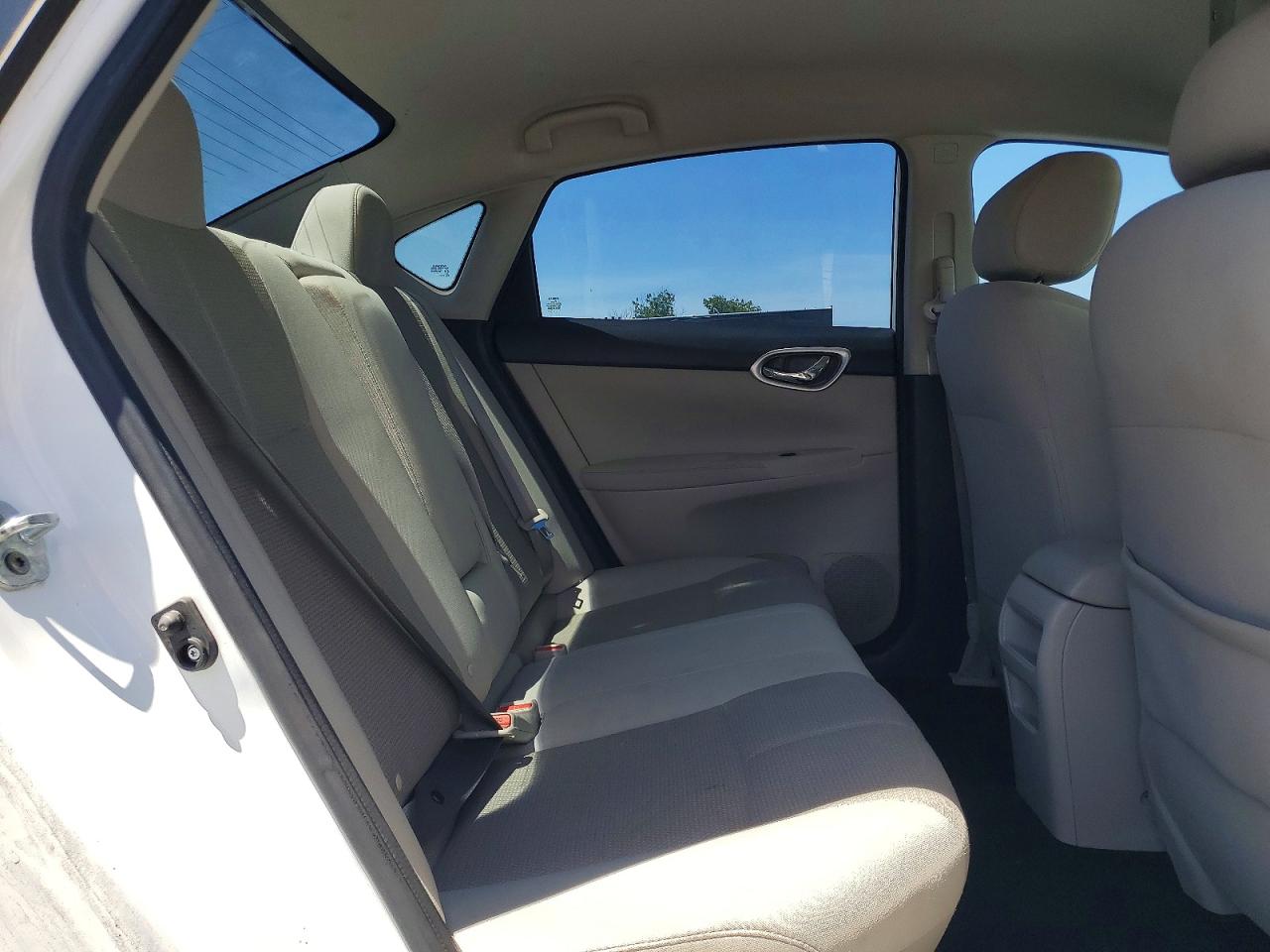 2015 NISSAN SENTRA S photo 19