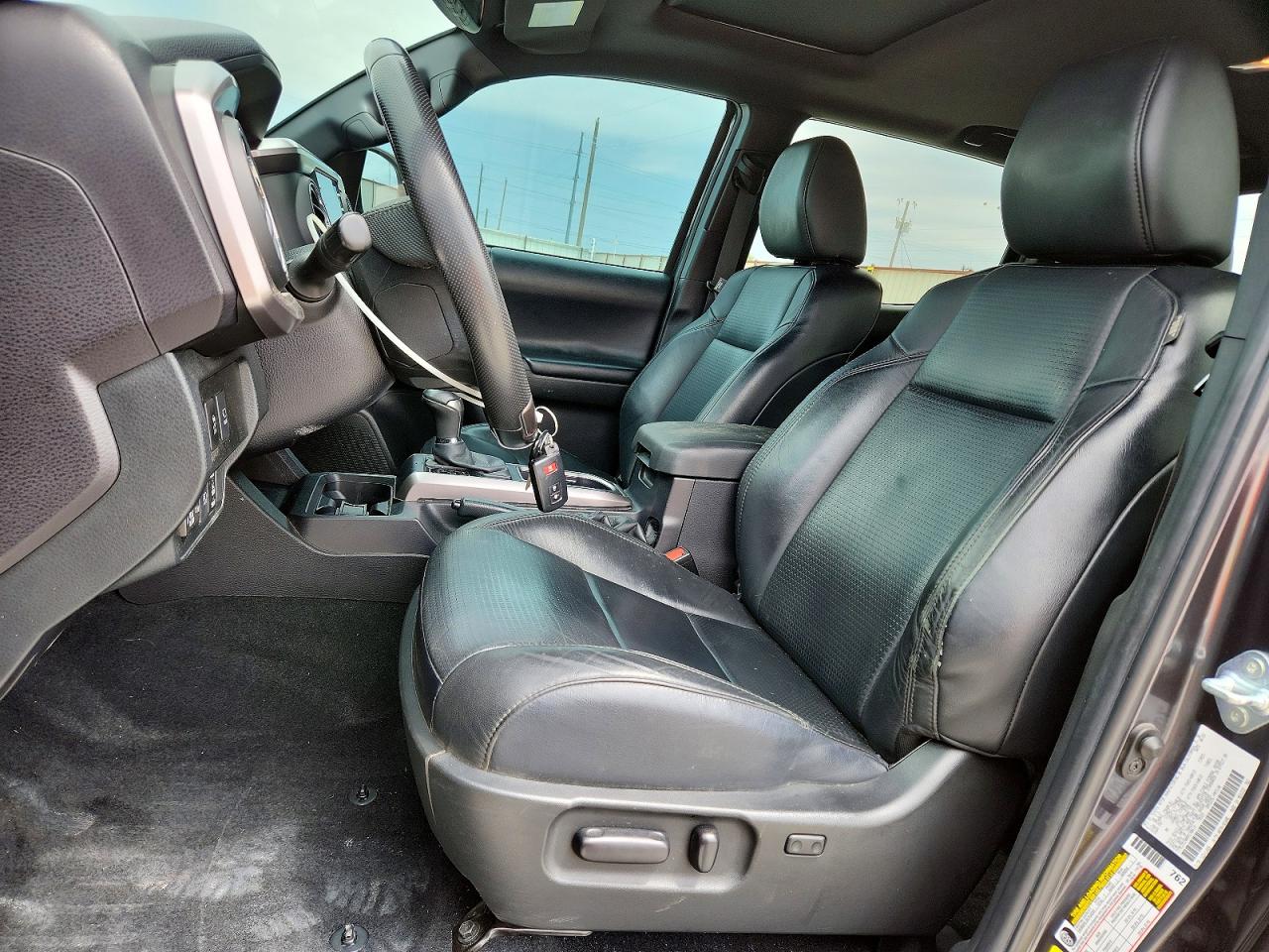 2022 TOYOTA TACOMA LIMITED photo 7