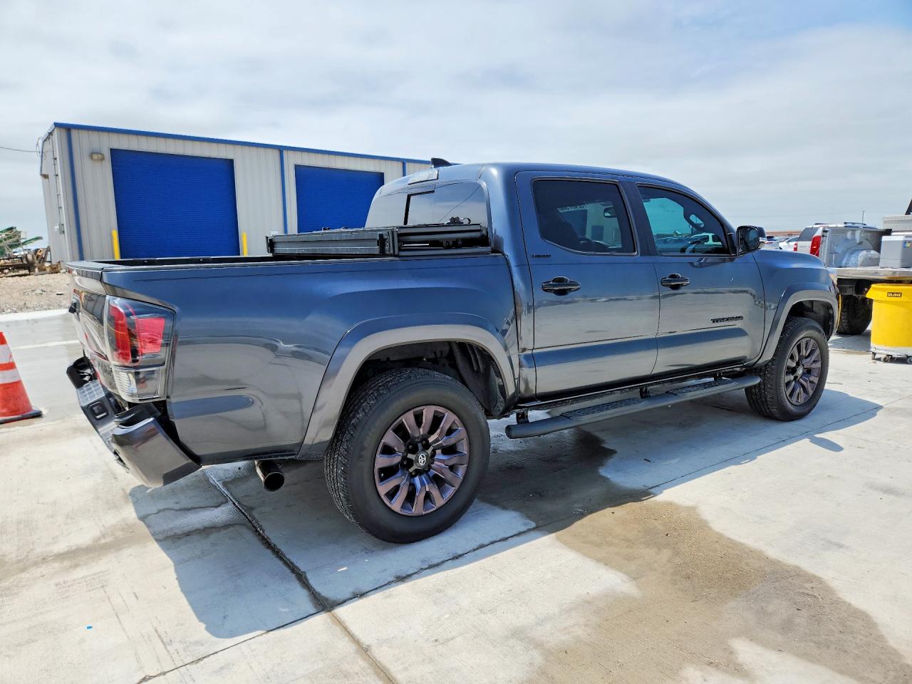 2022 TOYOTA TACOMA LIMITED photo 3