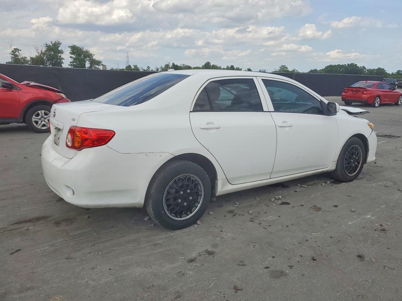 2010 TOYOTA COROLLA LE photo 5