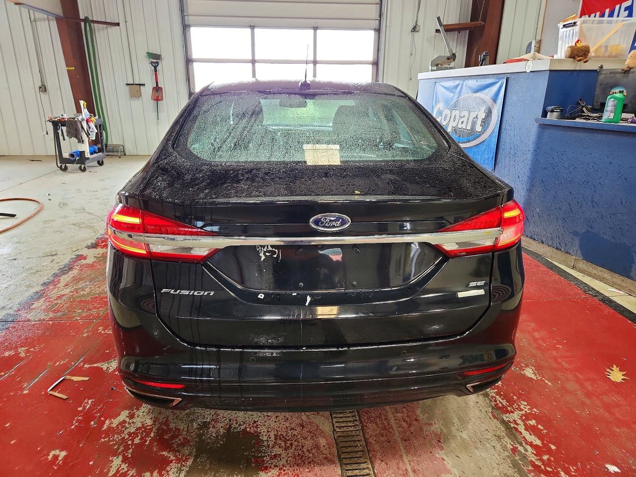 2017 FORD FUSION SE photo 11