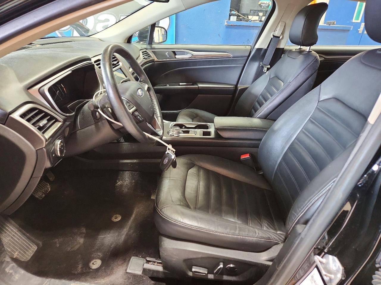 2017 FORD FUSION SE photo 13