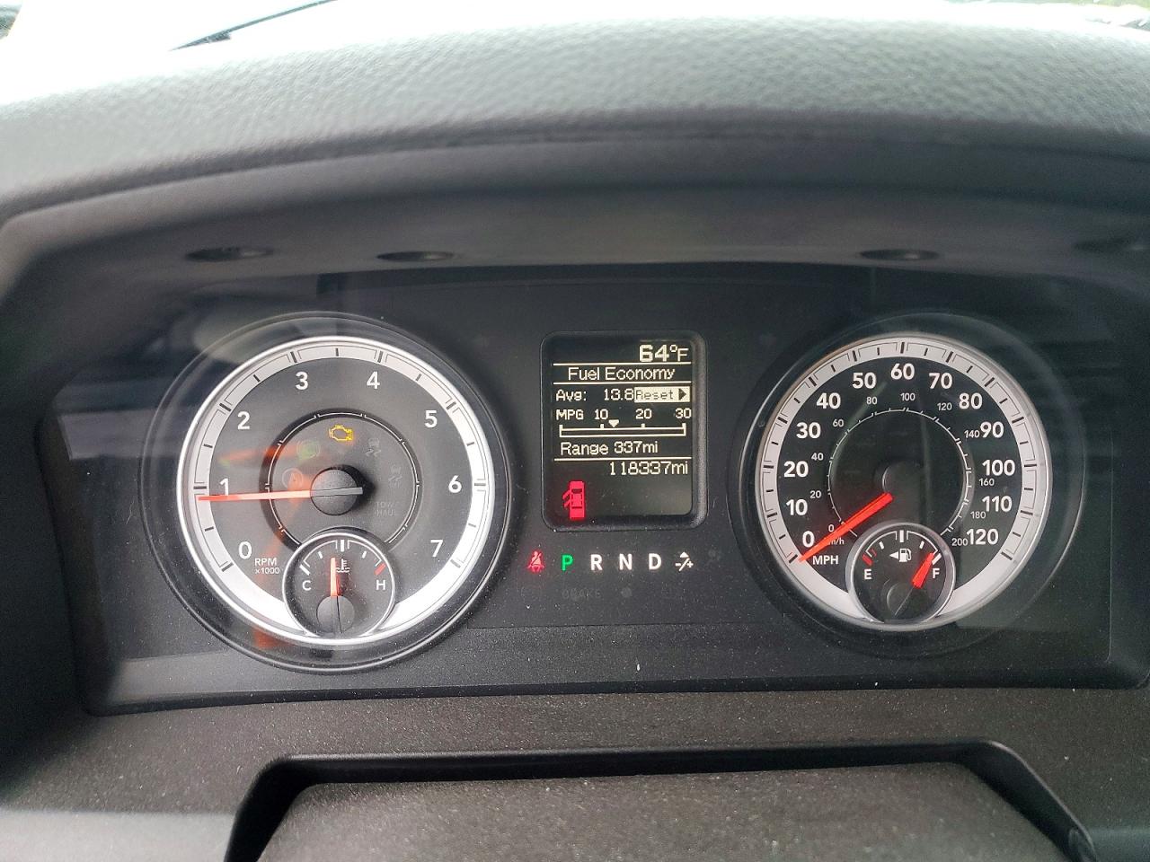 2013 RAM 1500 ST photo 25