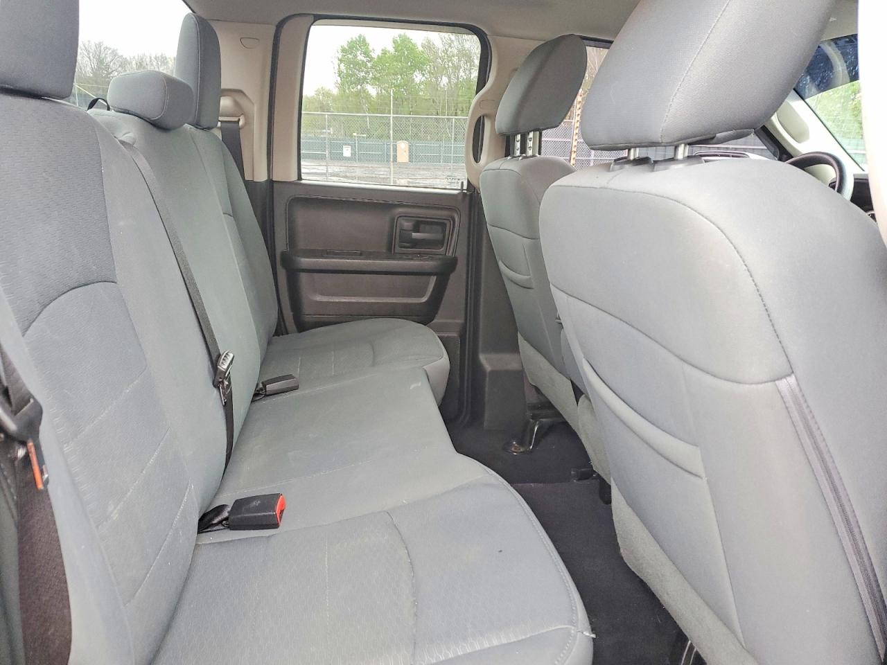 2013 RAM 1500 ST photo 31