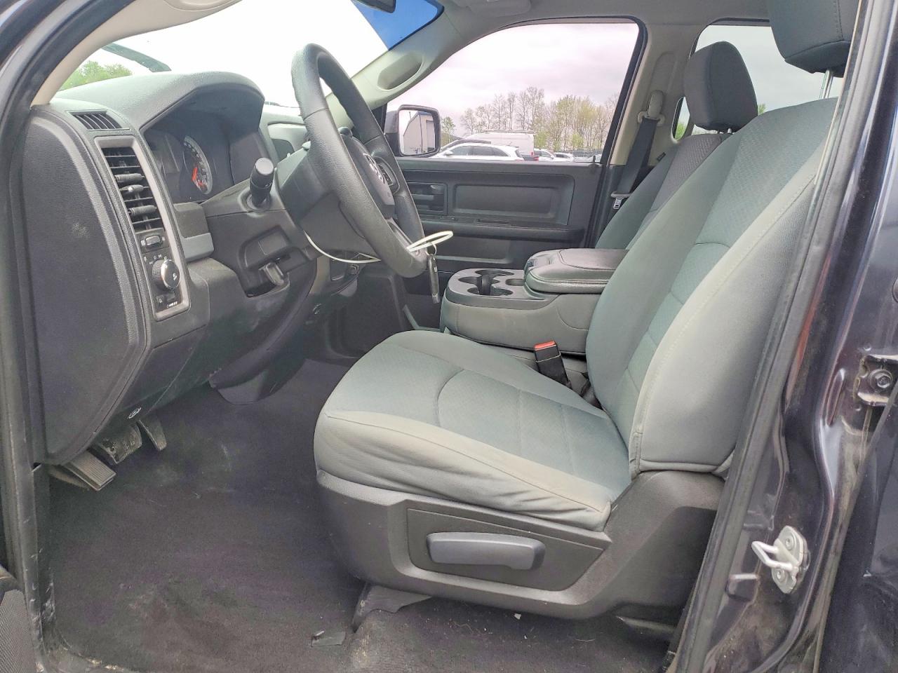 2013 RAM 1500 ST photo 19