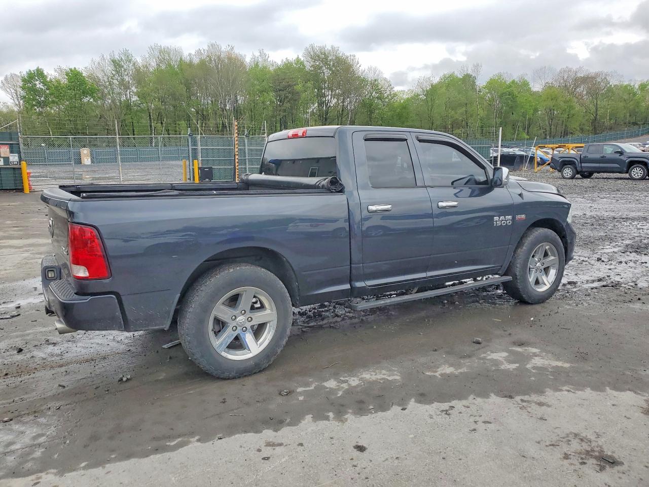2013 RAM 1500 ST photo 7