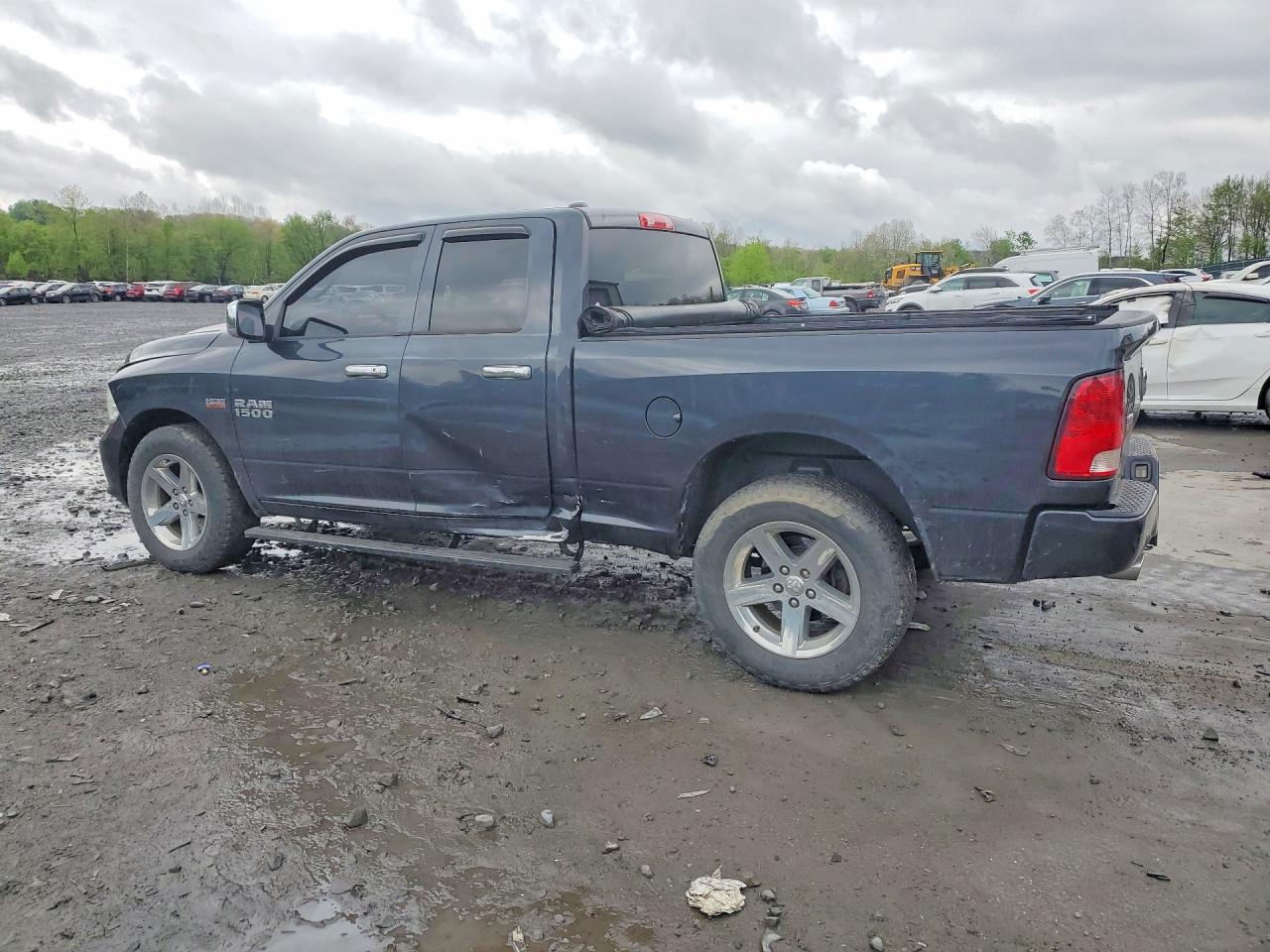 2013 RAM 1500 ST photo 4
