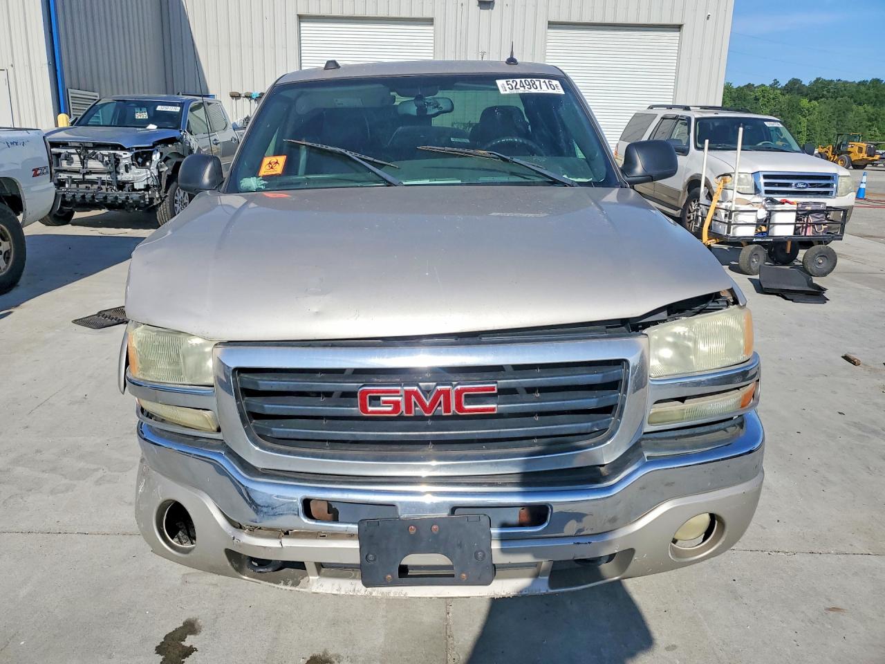 2004 GMC NEW SIERRA K1500 photo 9