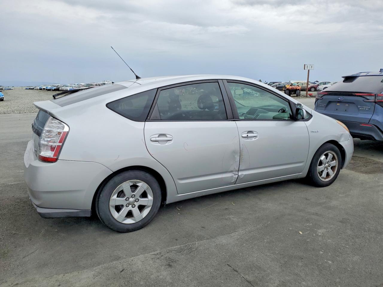 2007 TOYOTA PRIUS BASE photo 5