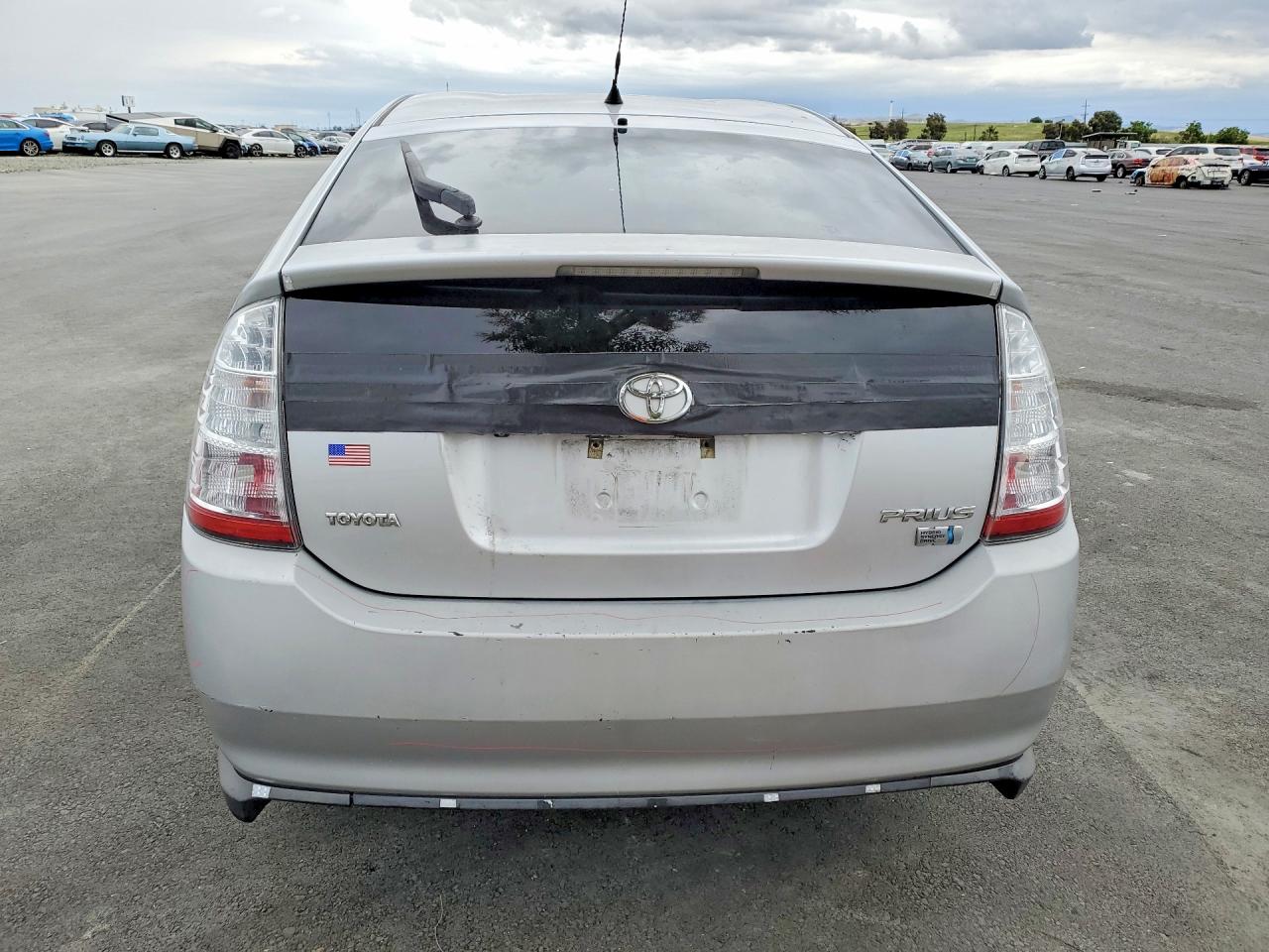 2007 TOYOTA PRIUS BASE photo 11