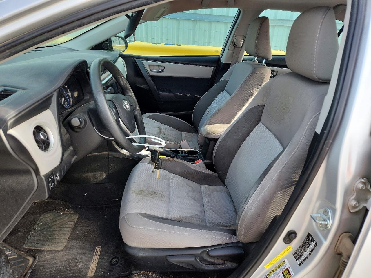2017 TOYOTA COROLLA LE photo 13