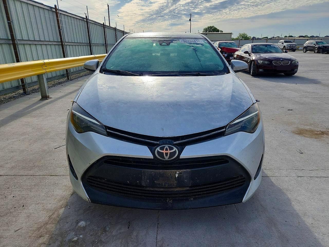 2017 TOYOTA COROLLA LE photo 9