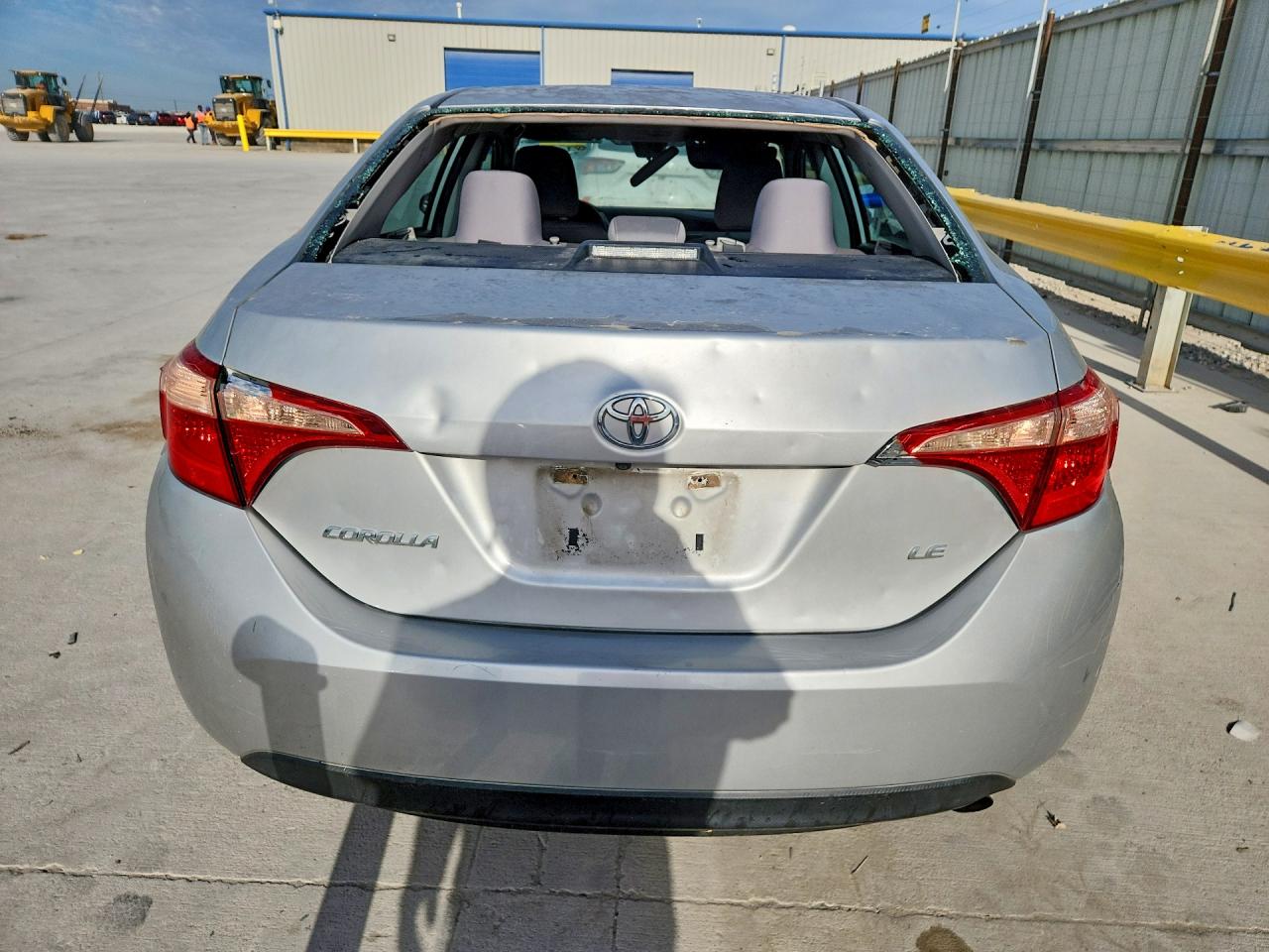 2017 TOYOTA COROLLA LE photo 11