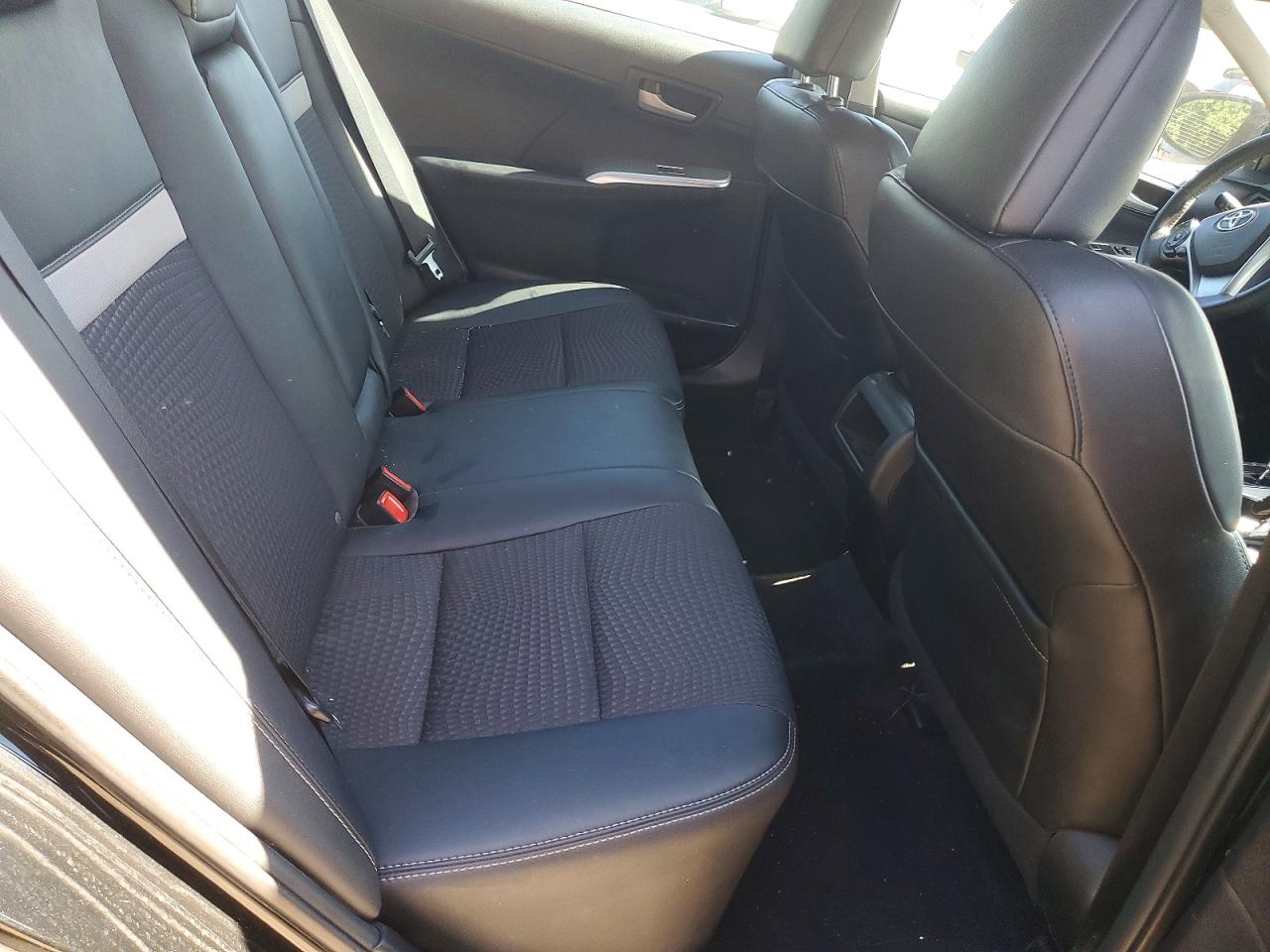 2014 TOYOTA CAMRY SE photo 19