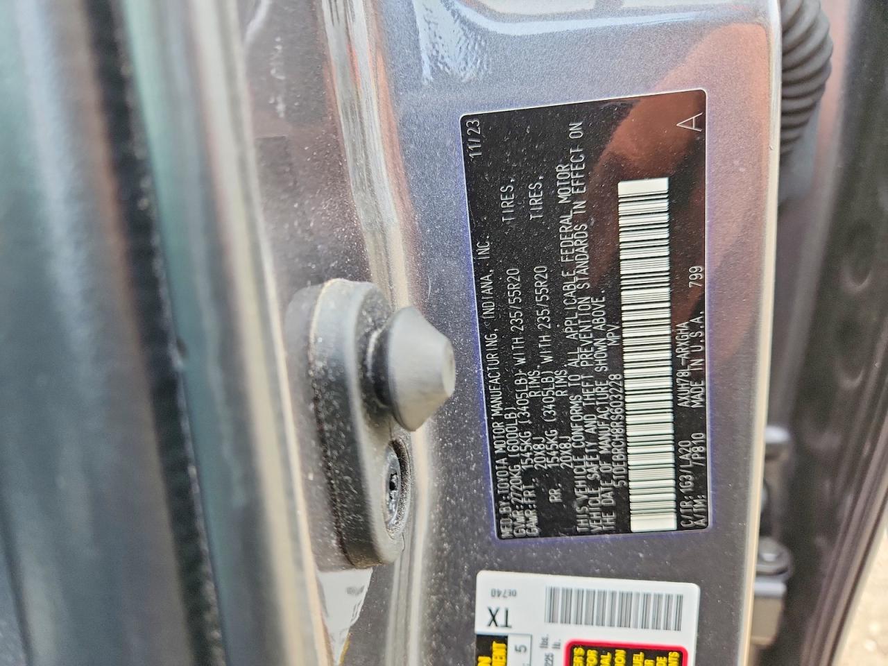 2024 TOYOTA HIGHLANDER HYBRID PLATINUM photo 25