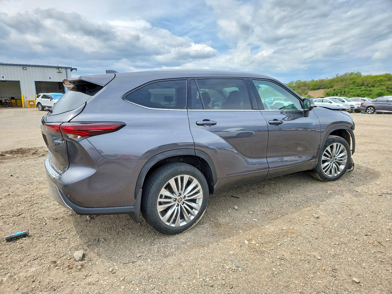 2024 TOYOTA HIGHLANDER HYBRID PLATINUM photo 5