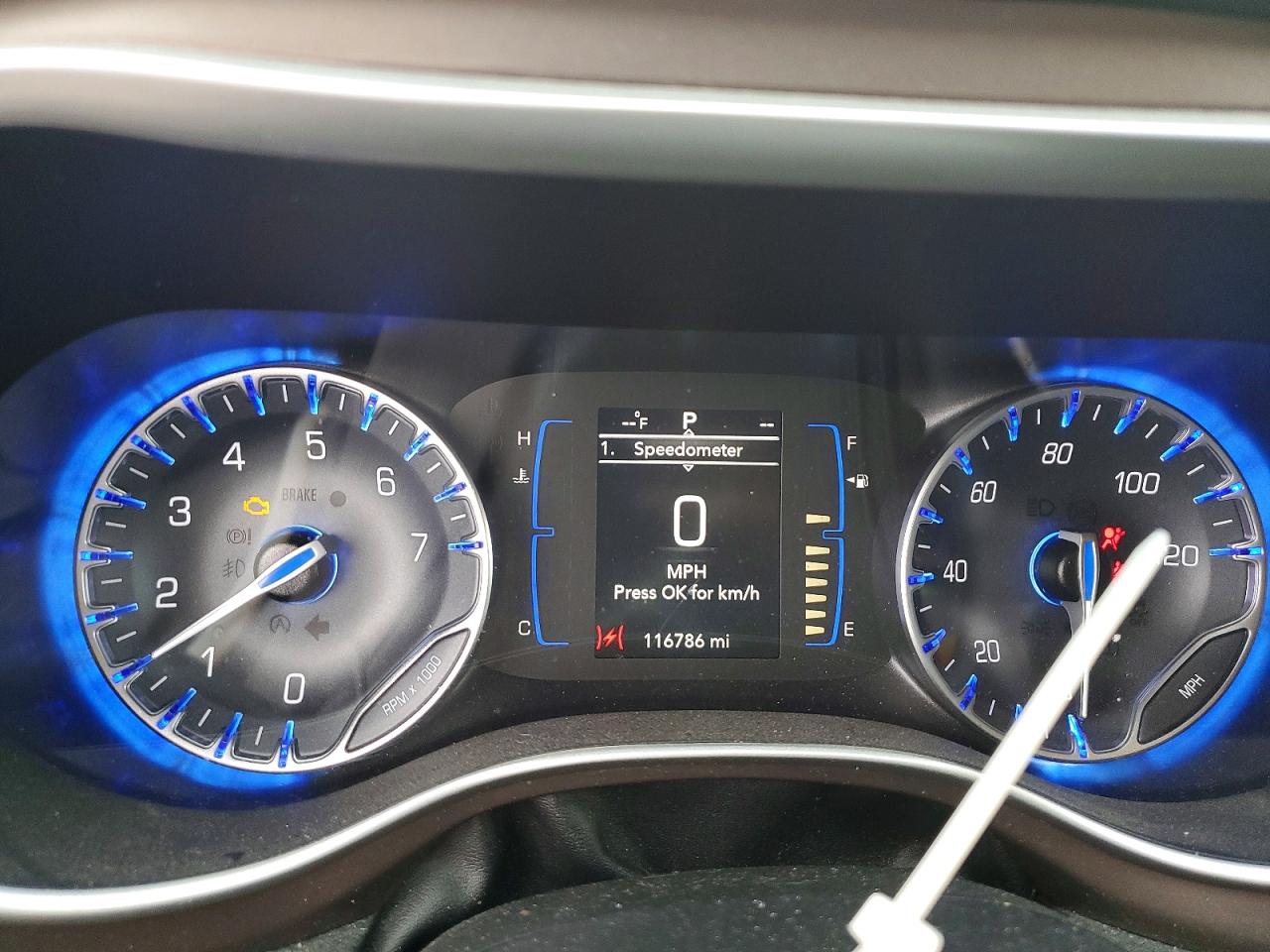 2019 CHRYSLER PACIFICA TOURING L photo 17