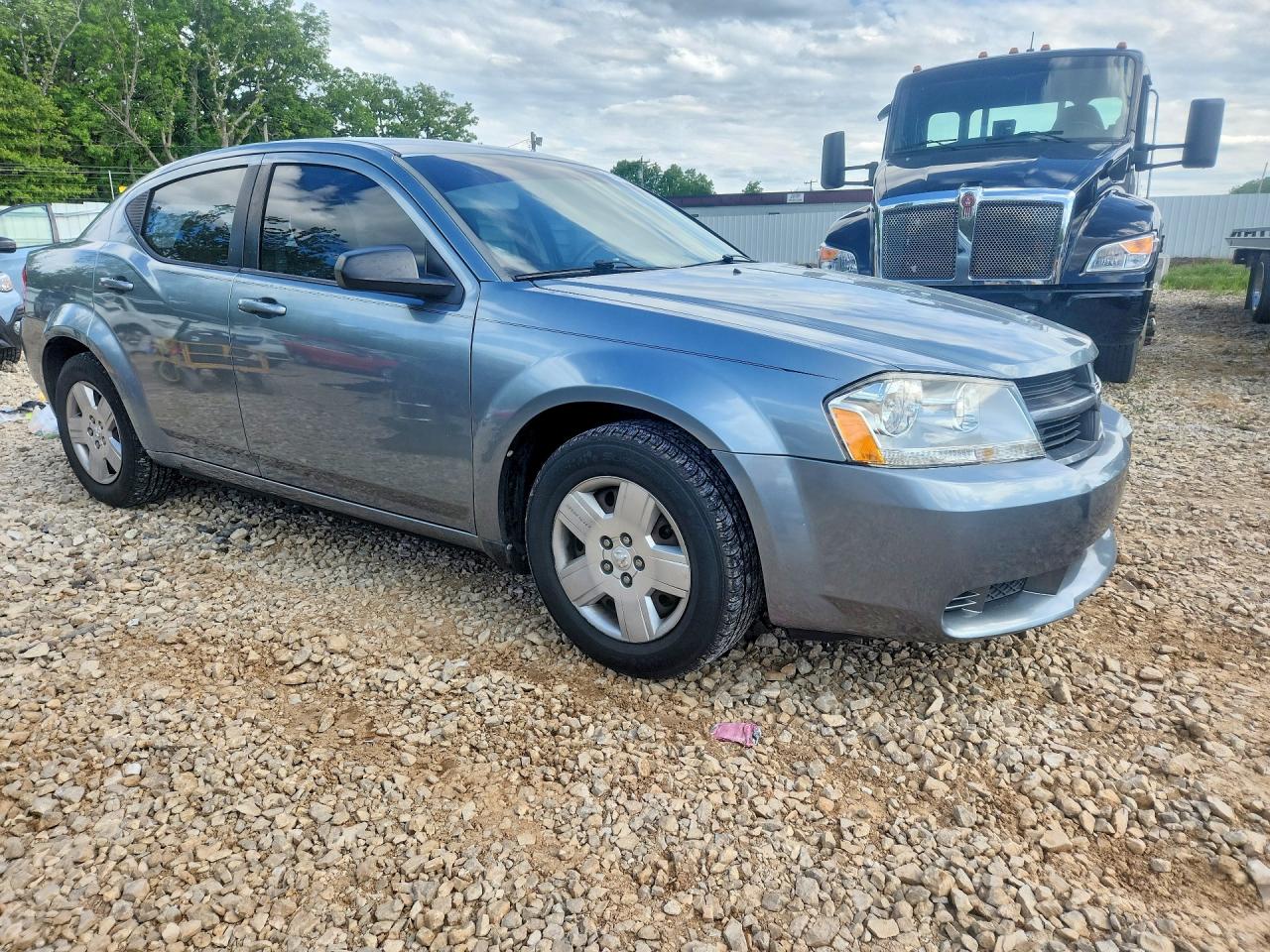 2010 DODGE AVENGER SXT photo 4
