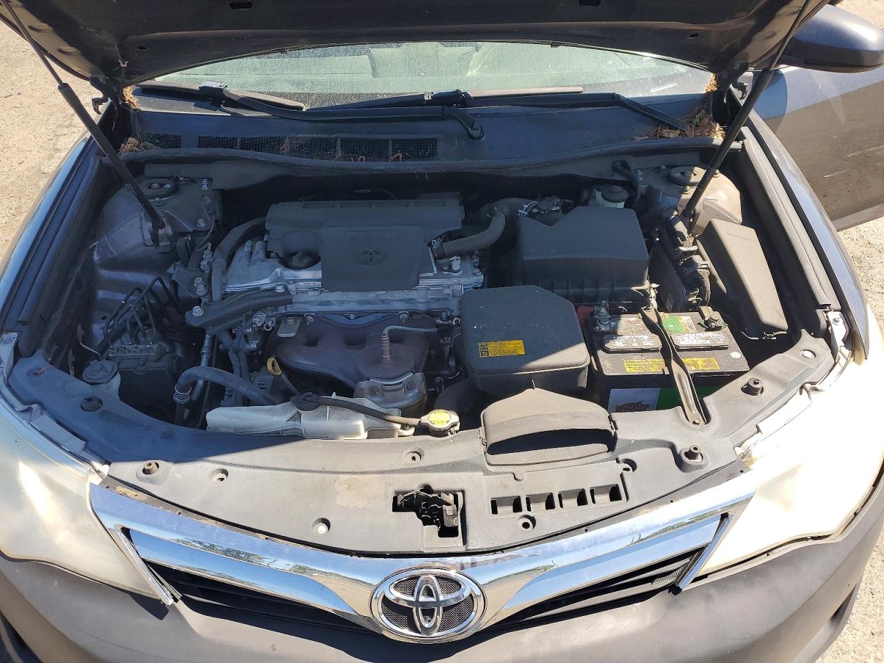 2014 TOYOTA CAMRY LE photo 21