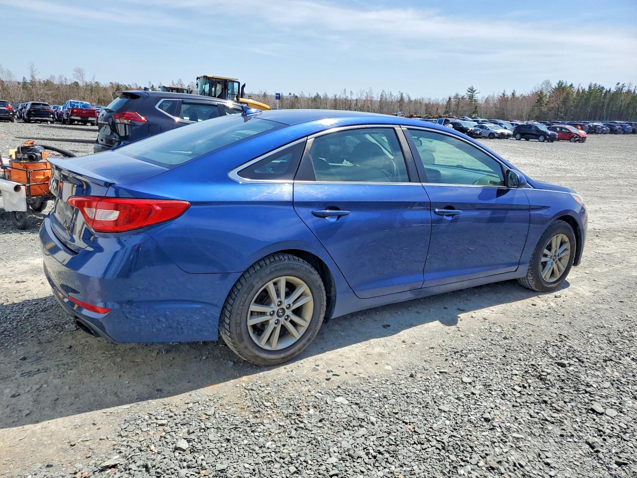 2015 HYUNDAI SONATA SE photo 5