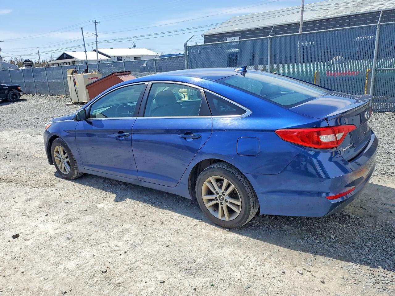 2015 HYUNDAI SONATA SE photo 3