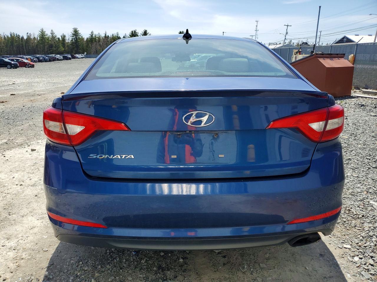 2015 HYUNDAI SONATA SE photo 11