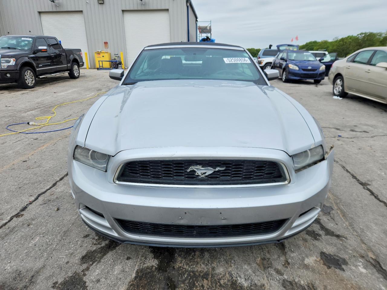 2013 FORD MUSTANG photo 5