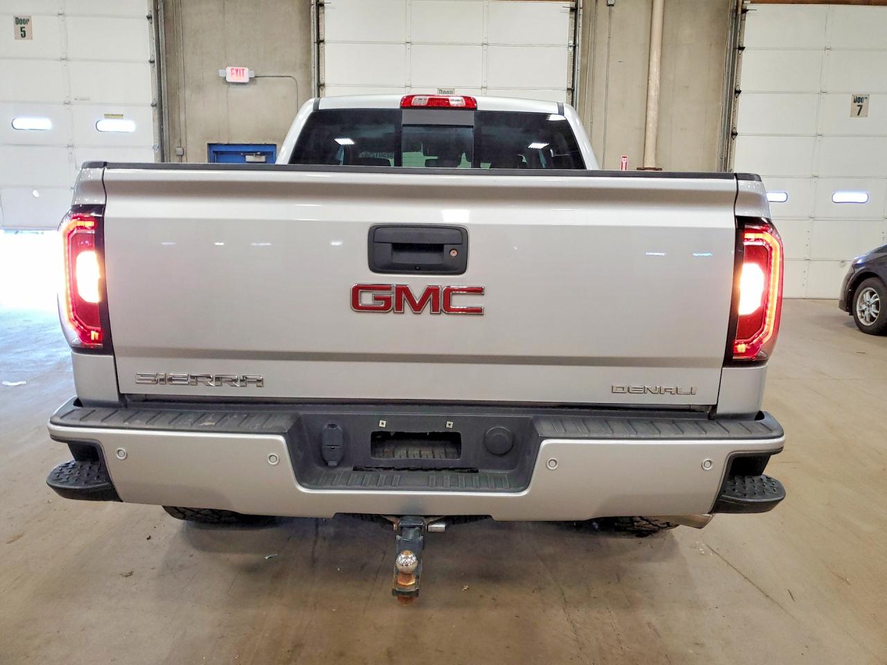 2017 GMC SIERRA K1500 DENALI photo 11