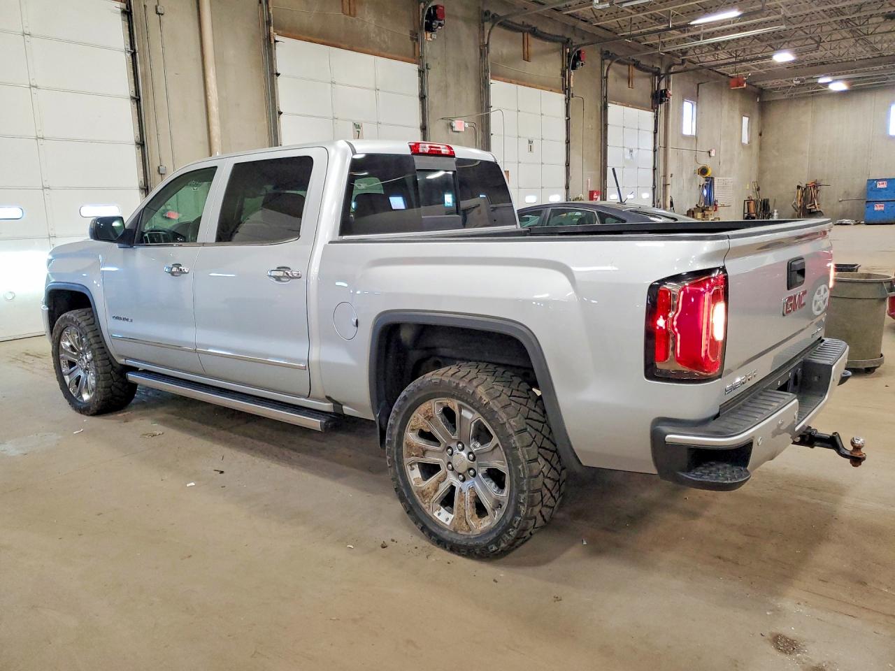 2017 GMC SIERRA K1500 DENALI photo 3
