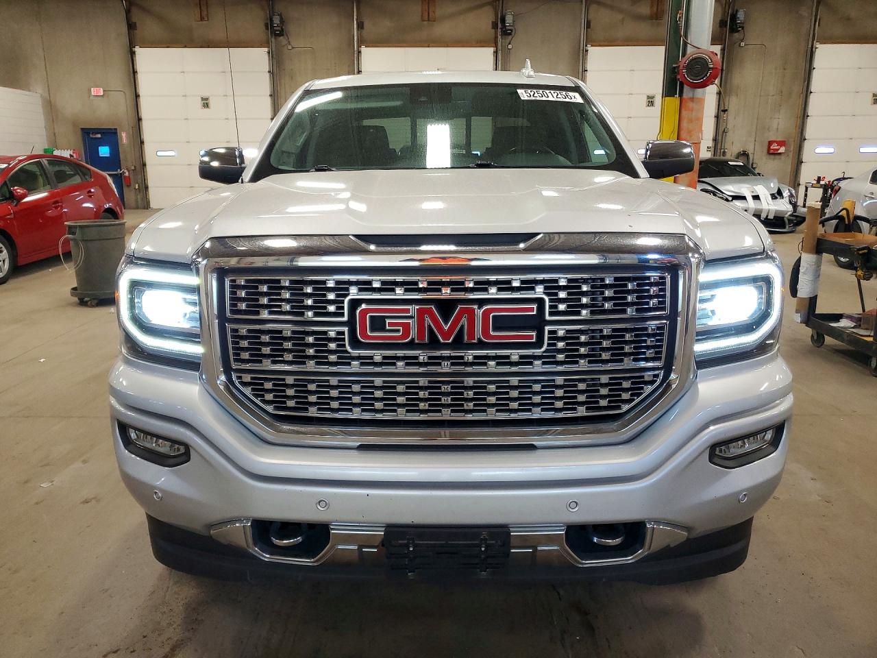 2017 GMC SIERRA K1500 DENALI photo 9