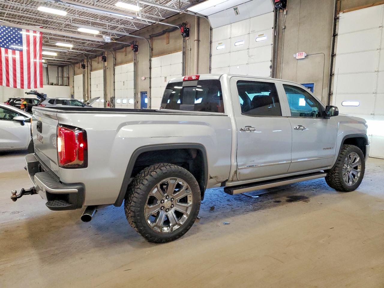 2017 GMC SIERRA K1500 DENALI photo 5