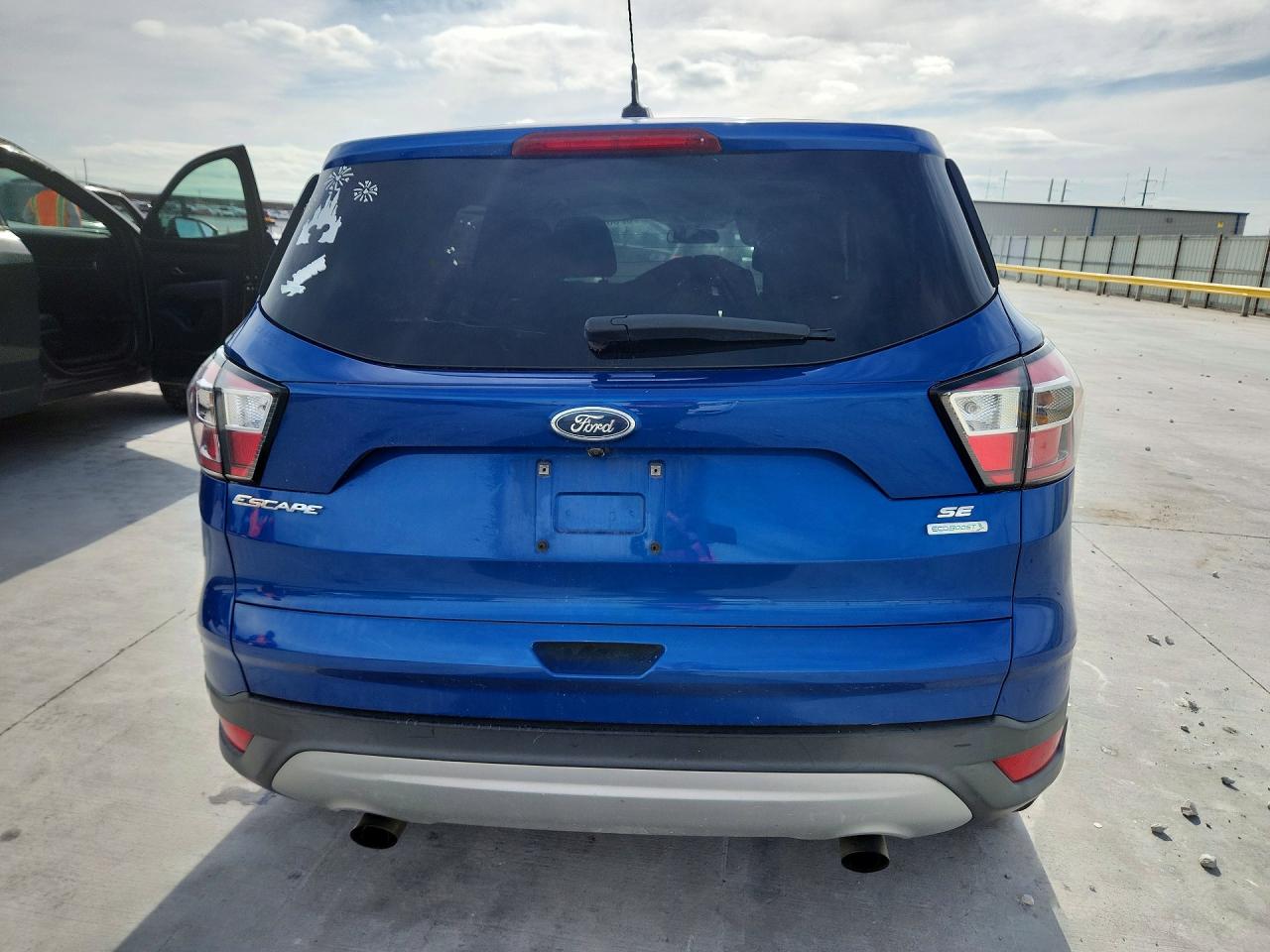 2017 FORD ESCAPE SE photo 6