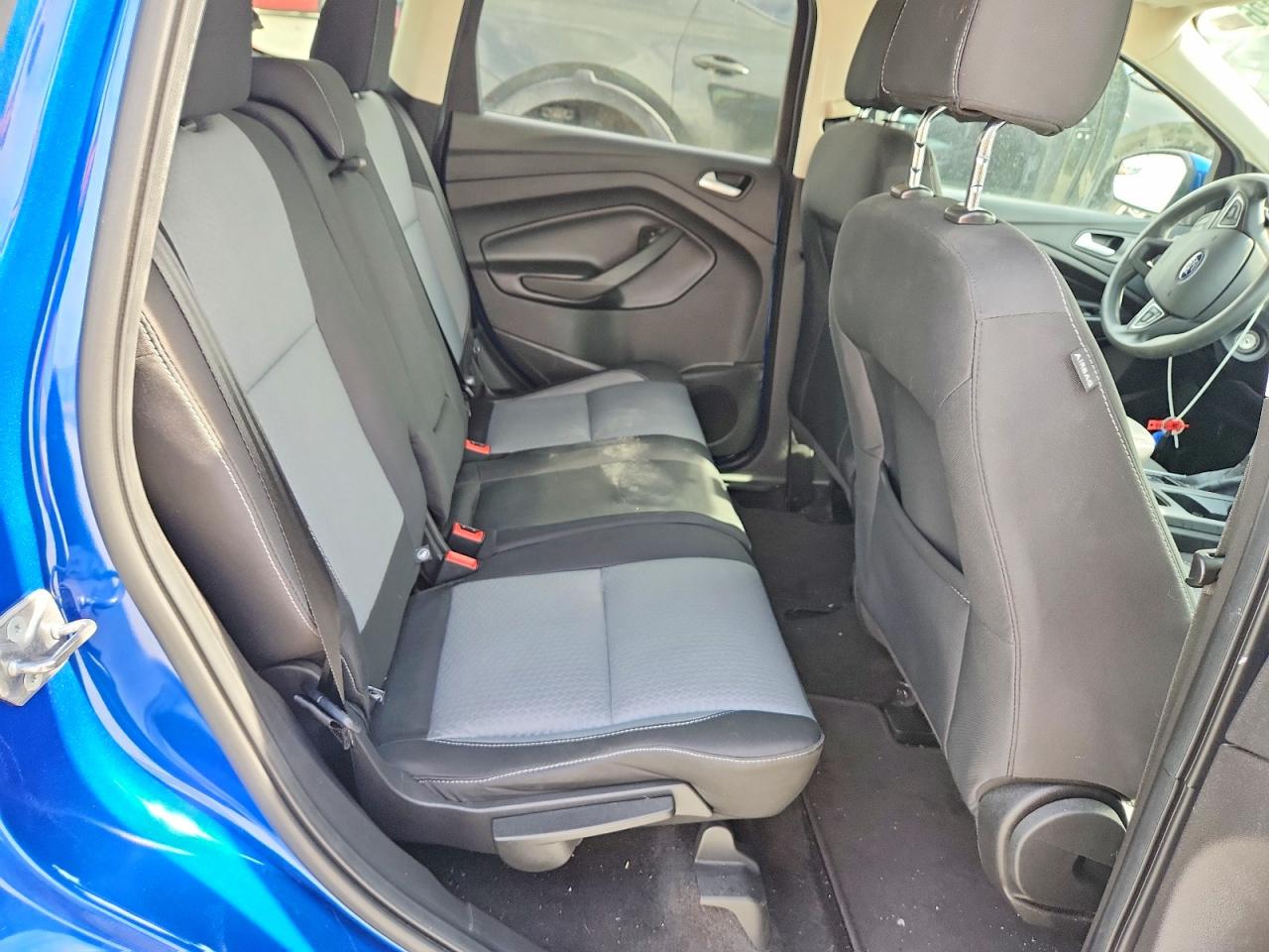 2017 FORD ESCAPE SE photo 10