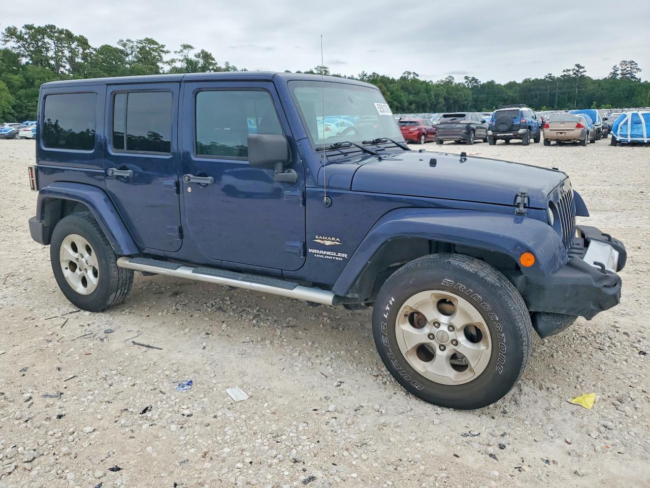 2013 JEEP WRANGLER UNLIMITED SAHARA photo 7